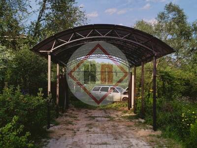 навес с арочной крышей под машину