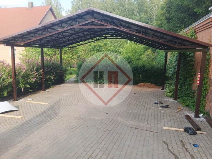 двускатный навес под парковку