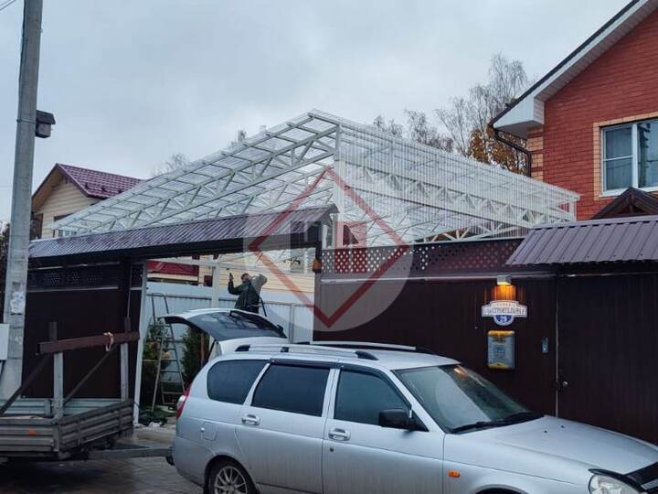 навес из прозрачного поликарбоната