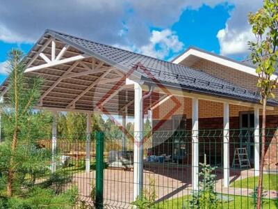 навес со снегозадержателями для загородного дома