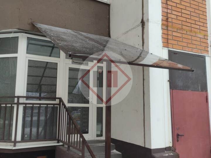 навес из монолитного поликарбоната