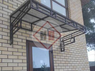 односкатный навес из монолитного поликарбоната