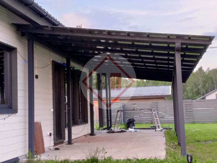 усиленный примыкающий навес с водосточной системой