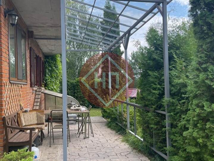навес из монолитного прозрачного поликарбоната