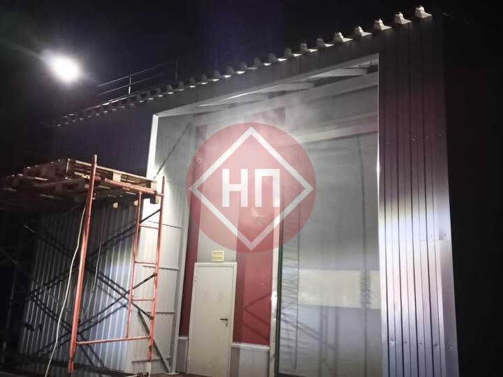 навес с кровлей и боковыми стенками из металлопрофиля